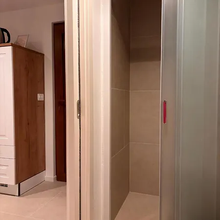 דירה Apartments Groznjan Grožnjan