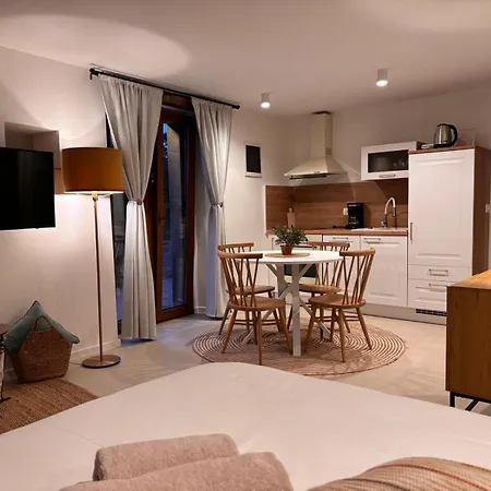 Apartments Groznjan * Groznjan